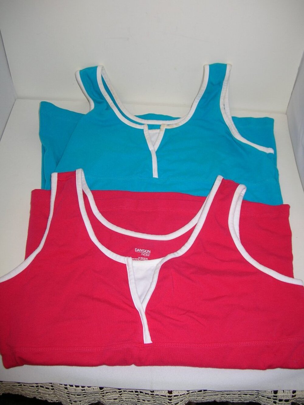 2 Danskin Now Tank tops with Built-in Bra Blue & Red XL New